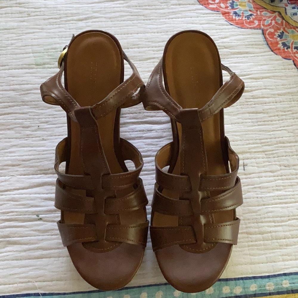 Women's size 9 brown wedges